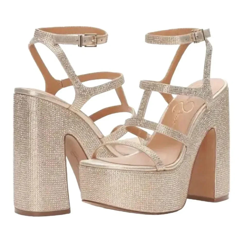 Jessica Simpson beautiful strappy